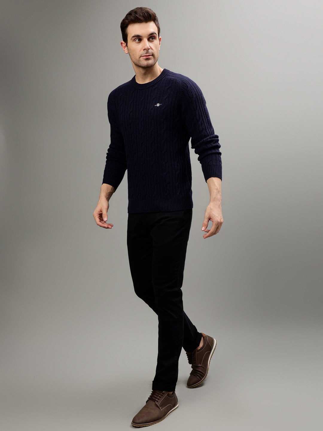 Gant Men Solid Round Neck Long Sleeves Sweater