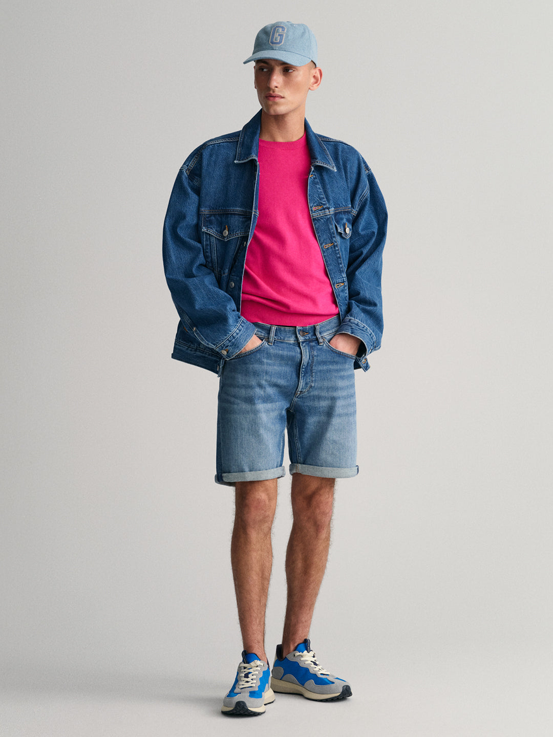 Gant Men Washed Mid-Rise Knee Length Cotton Denim Shorts