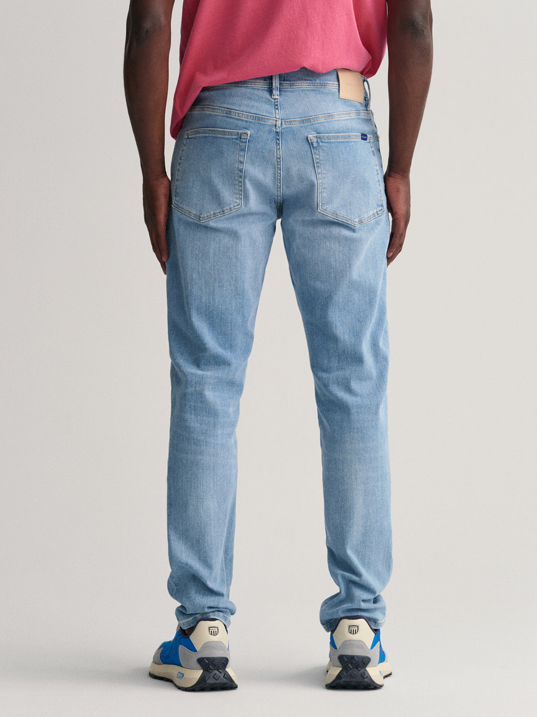 Gant Men Mid-Rise Slim Fit Heavy Fade Stretchable Jeans