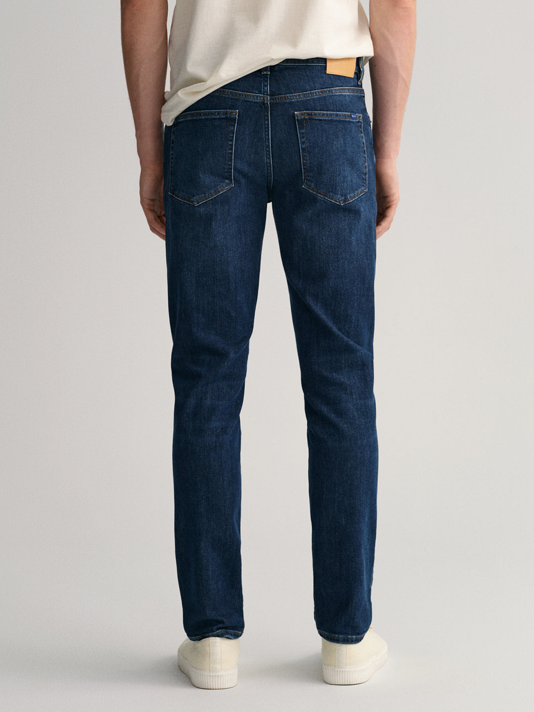 Gant Men Slim Fit Light Fade Cotton Jeans