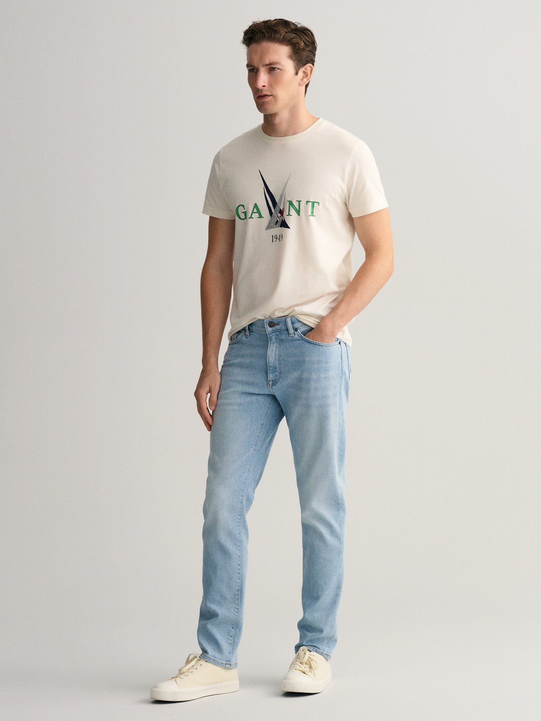 Gant Men Mid-Rise Slim Fit Heavy Fade Jeans