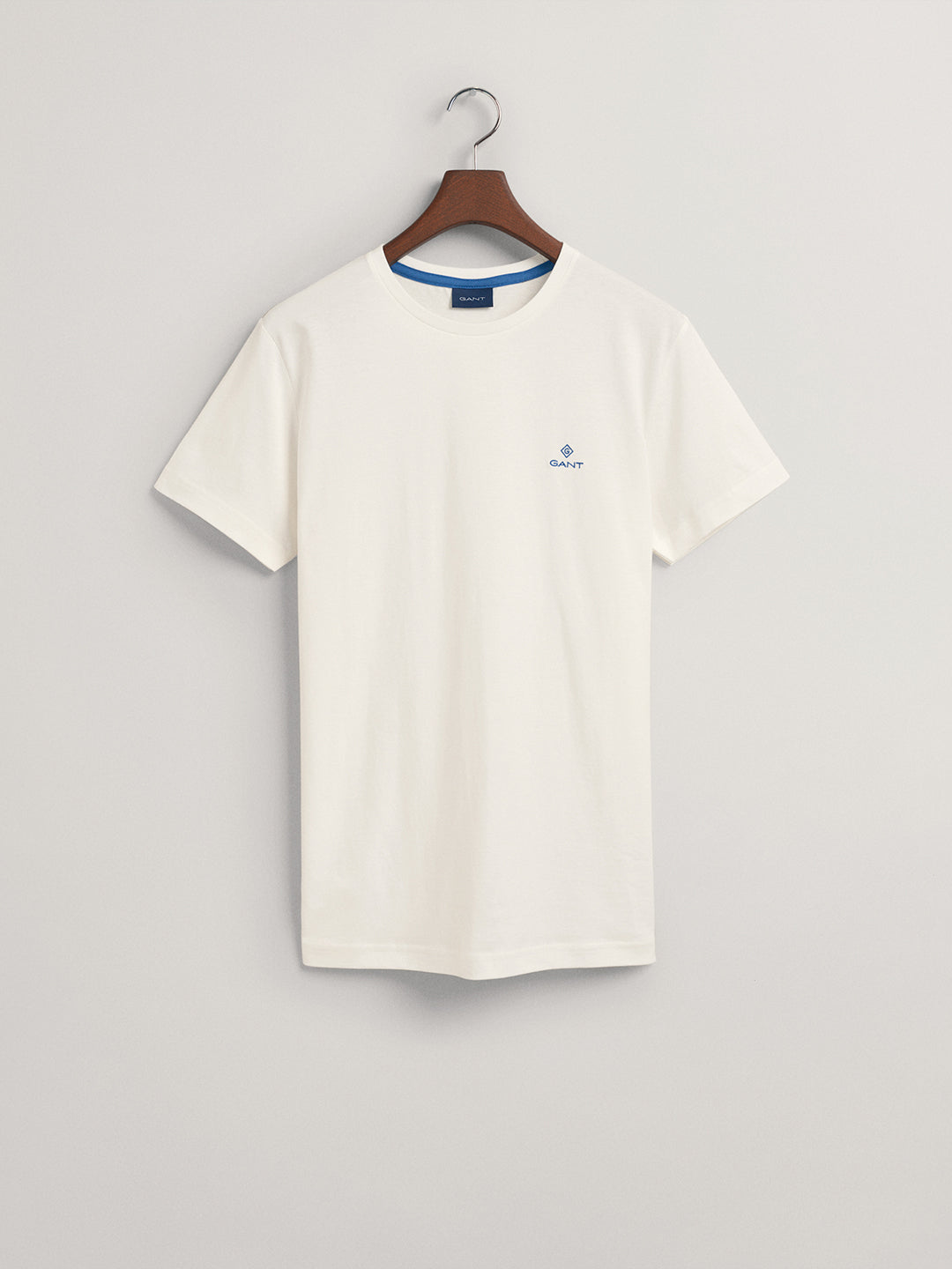 Gant White Contrast Logo Regular Fit T-Shirt