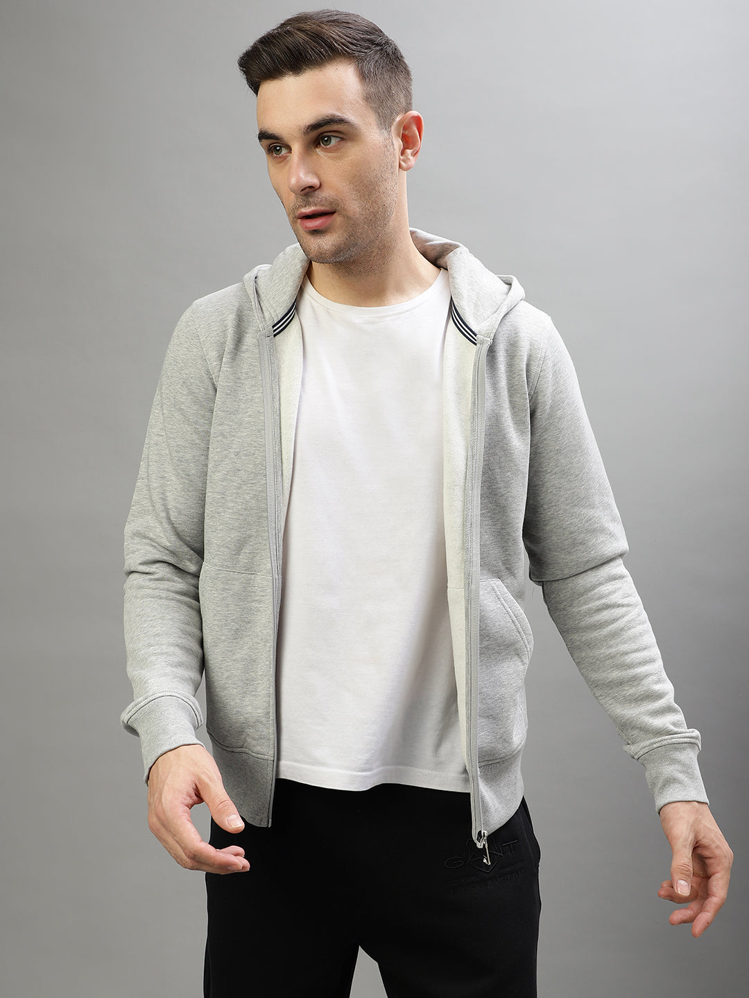 Gant Men Solid Hooded Full Sleeves Sweatshirt