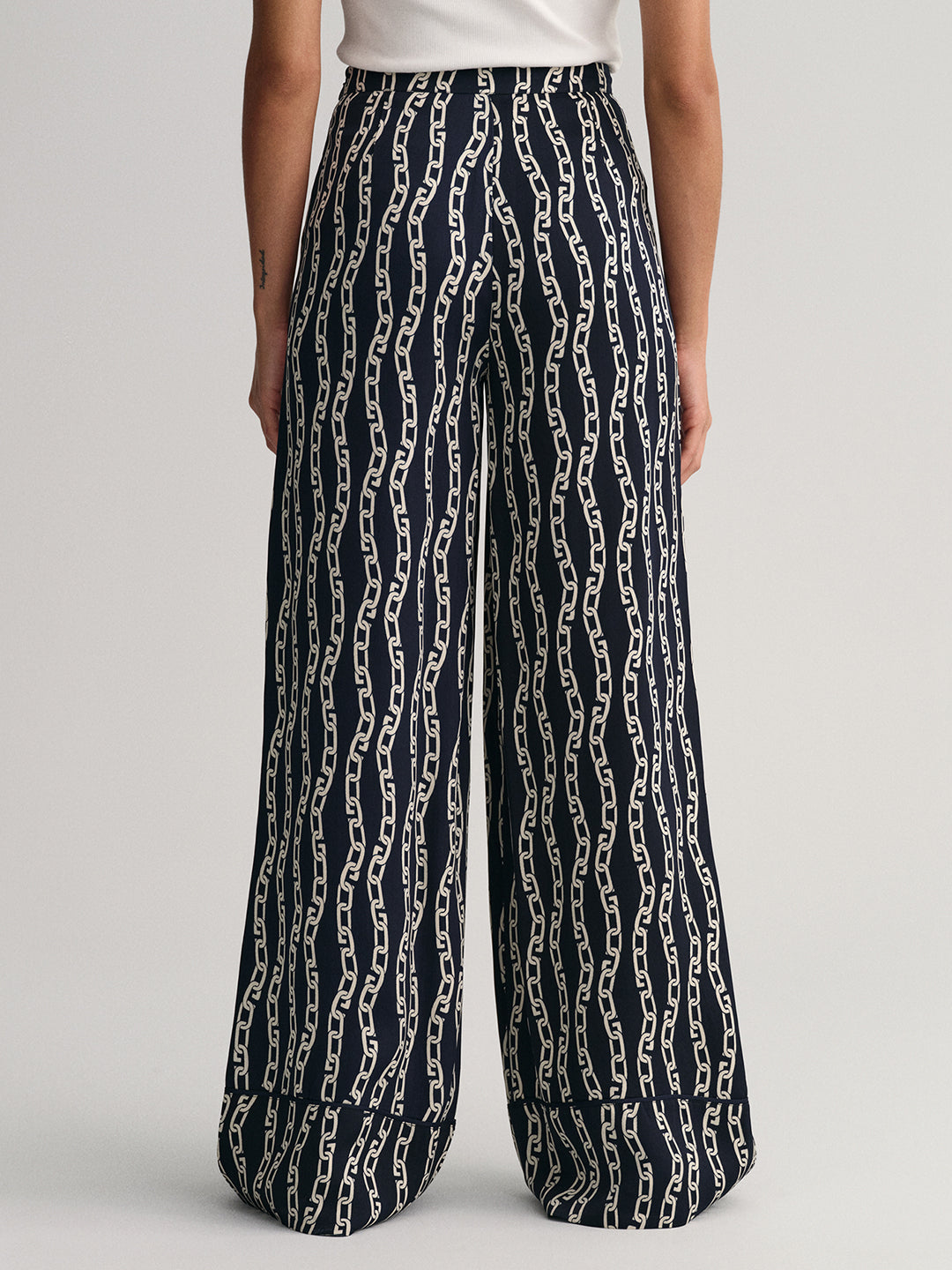 Gant Women Printed Mid-Rise Trousers