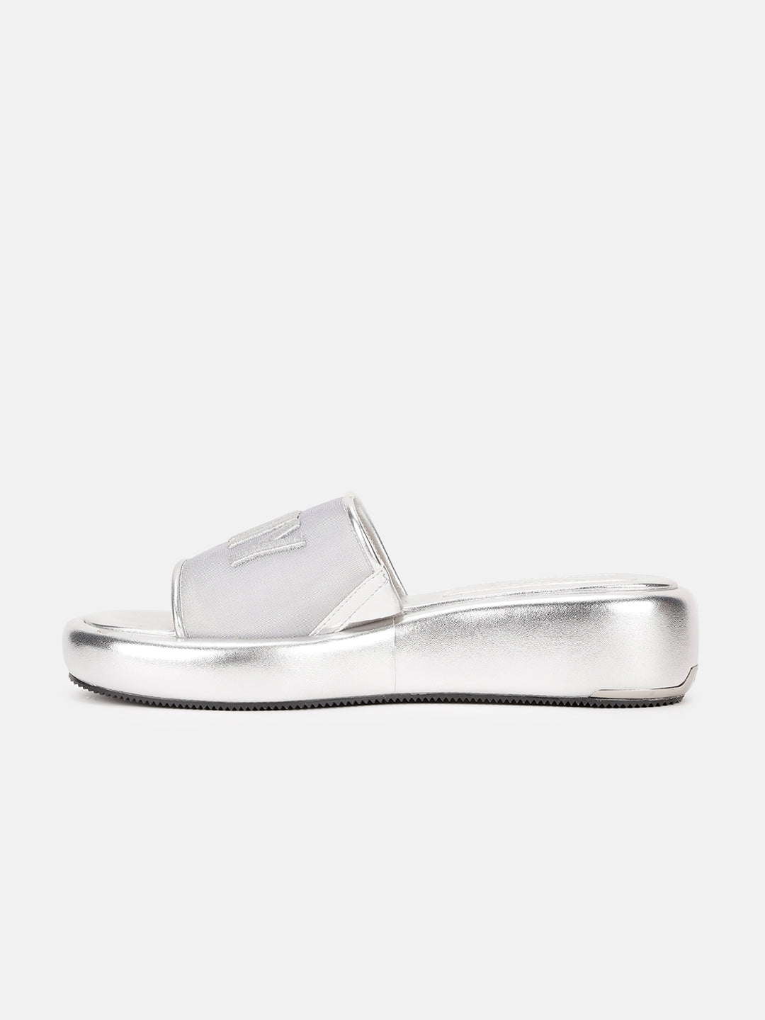 Dkny Women Silver Solid Embroidered Sliders